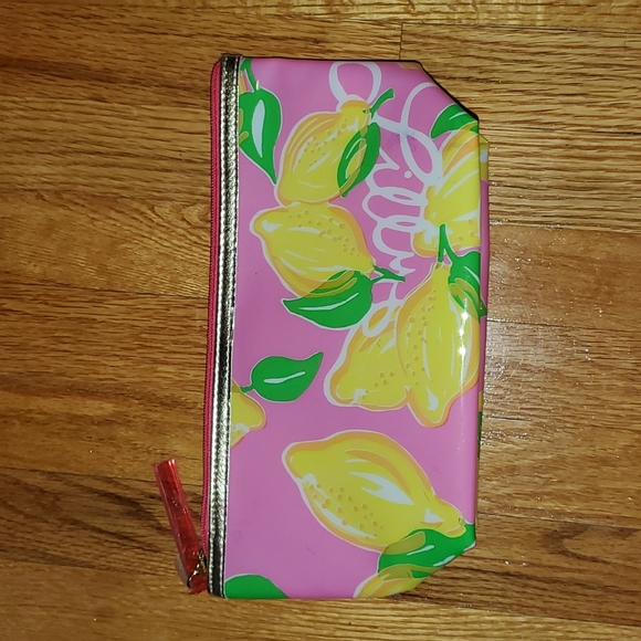 EUC Lilly Pulitzer makeup bag - Picture 2 of 4